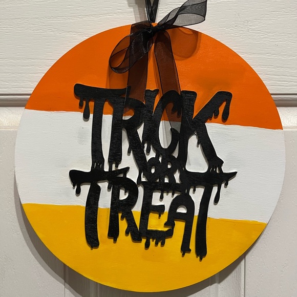 Candy Corn Halloween Sign - Picture 1 of 3